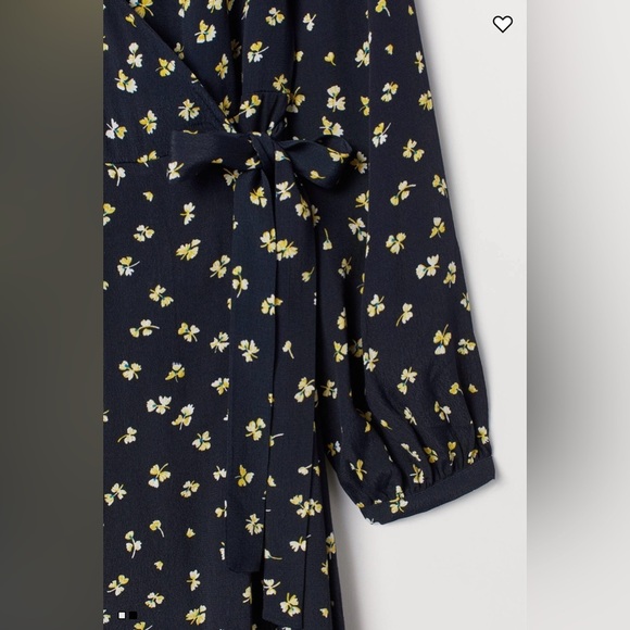 H&M Patterned Wrap-Front Dress - Picture 2 of 9